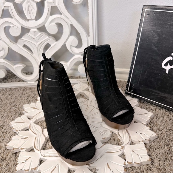 New Women Qupid Suede wedges Slitted Wooden Platform Sandal NEW IN BOX! - Picture 9 of 13